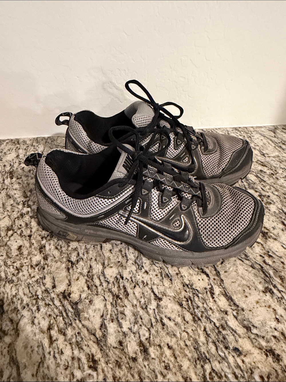 Men’s Nike Air Alvord Running Shoes Size 9